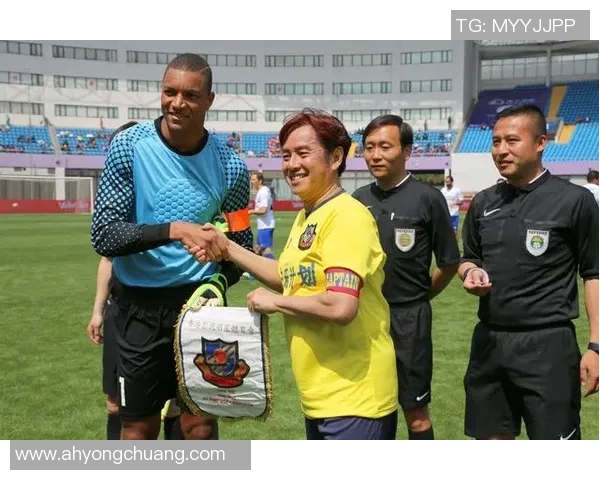 丹麦足球明星崛起之路 从默默无闻到国际赛场的闪耀之星